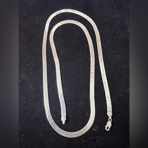 925 STERLING SILVER VINTAGE HERRINGBONE NECKLACE ITALY 30in